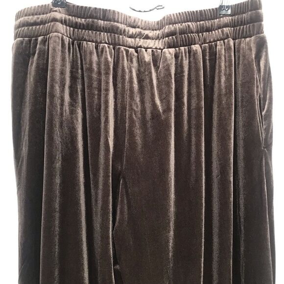 Suzanne Betro Two Piece Brown Velour Matching Lounge Pants and Top NEW - Picture 12 of 16